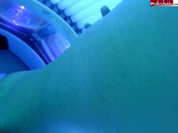 VickyPrivat - Im Solarium Teil 2 [HD 720p]