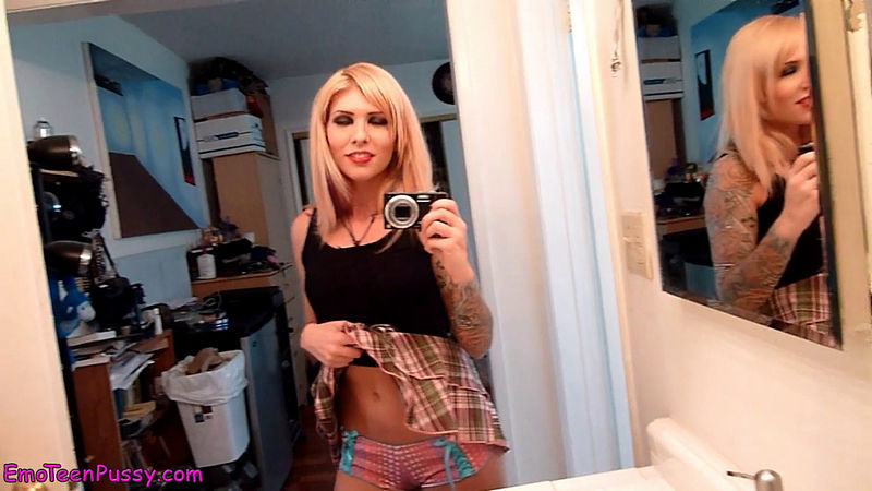 Daphney (HD 720p) - EmoTeenPussy - [2026]