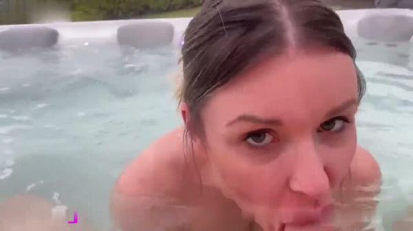 BellaTight - ULTRA KRASS ANAL IM WHIRLPOOL [HD 720p]