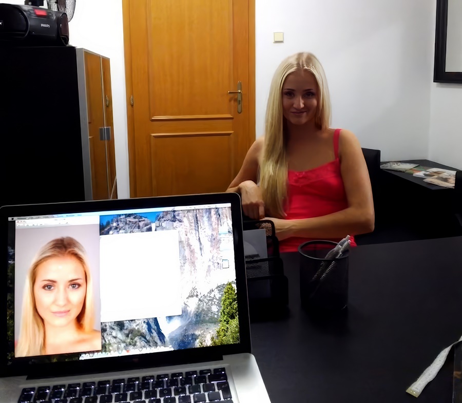 Cayla Lyons Blonde Girl On Model Casting