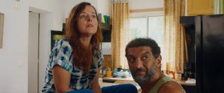 ������������ ��������� / Classe moyenne (2025/WEB-DL/WEB-DLRip)